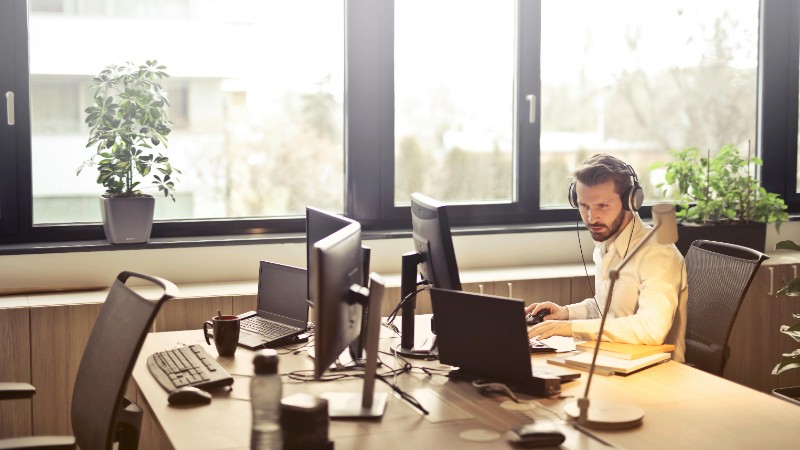 Why do customers and business leaders diverge on client experience views?