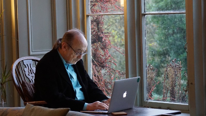 Why British workers are now more likely to work into their 70s