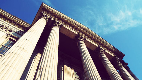 Bank of England accused of &#39;blundering&#39; to security disaster as hundreds of laptops go missing