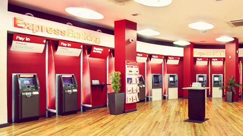 UK consumers turn away from branch banking