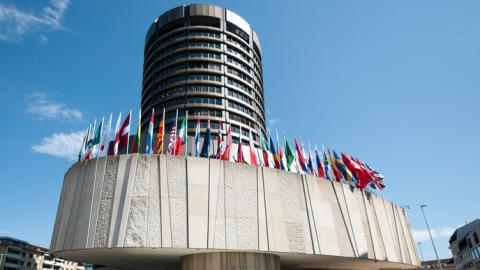 BIS report pours cold water on stablecoin hype