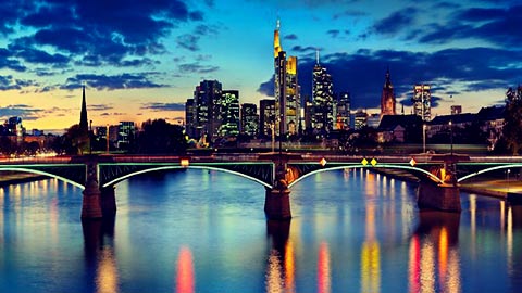 Frankfurt predicts Brexit jobs boost at London&#39;s expense