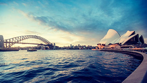 Australians embrace digital banking as digital wallet use surges