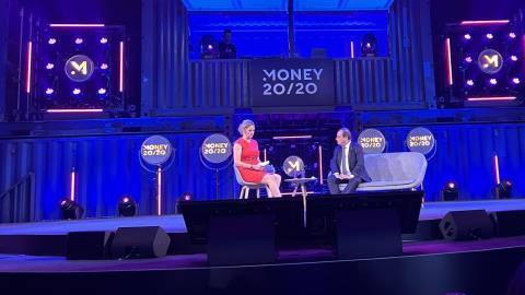 Fran&#231;ois Hollande: Fintech investment is key
